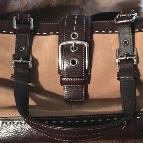 Coach Handbags - Classic Coach Beige Brown Handbag in EUC!